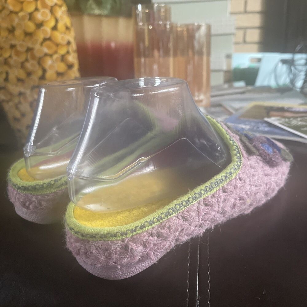 Sundance Made in Italy Crocheted House Slippers Rare Mules Slip Ons Floral Rare - Picture 8 of 14